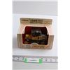 Image 1 : Home Hardware 1918 Model T Runabout Bank Die Cast - 1/25