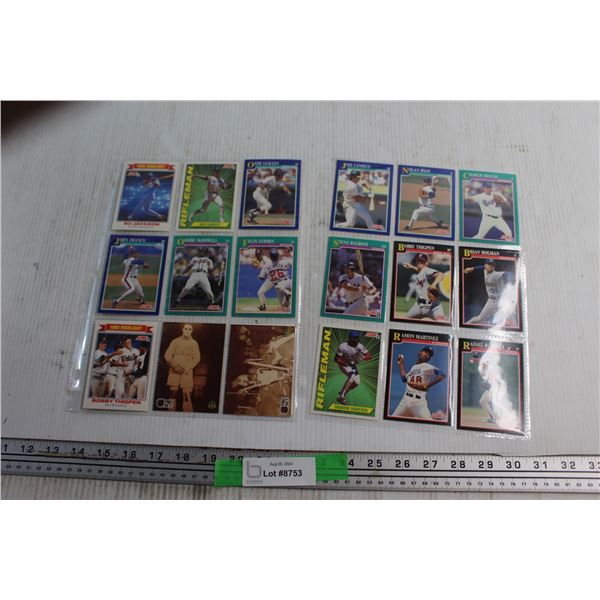 (18) Assorted Baseball Cards