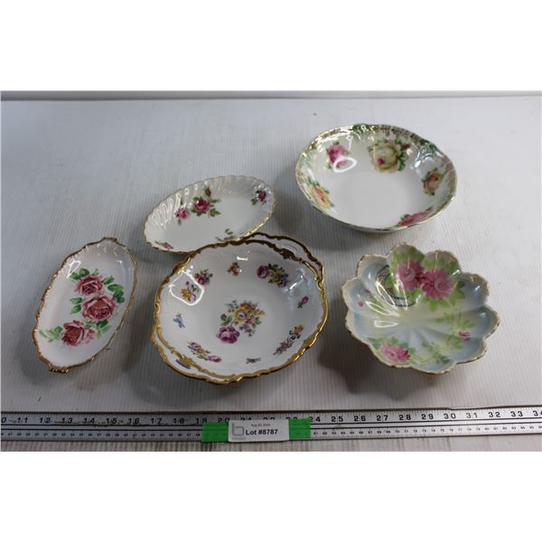 (5) Porcelain Serving Dishes
