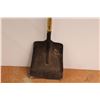 Image 2 : *Shovel