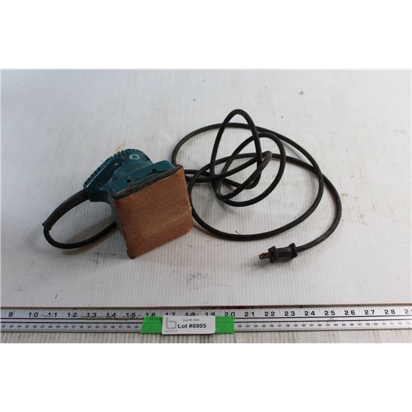 Makita Electric Handheld Sander