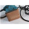 Image 3 : Makita Electric Handheld Sander