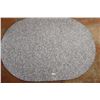 Image 1 : * Oval Shaped Rug - 83" x 60"