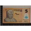 Image 2 : 2018 NIGERIA 5 NAIRA CRISP UNC POLYMER COLORIZED