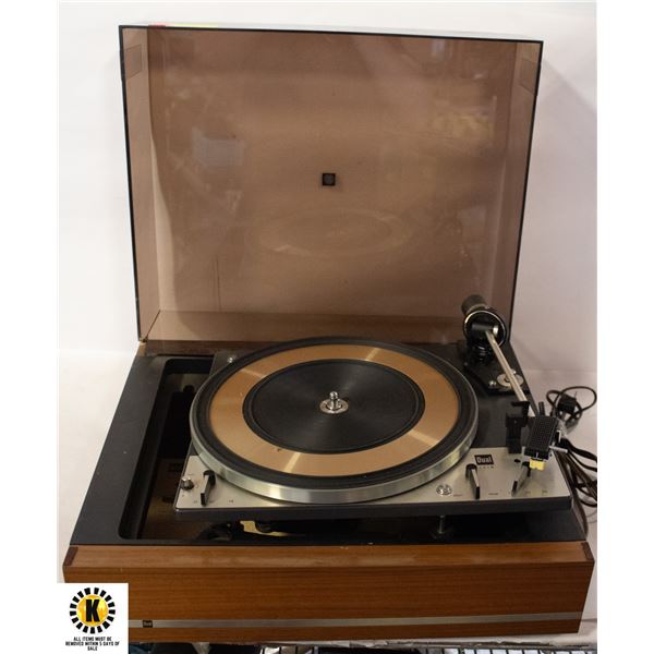 VINTAGE DUAL TURNTABLE MODEL: 1218