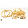 Image 1 : ESTATE SAUDI ARABIA BANGLES & EARRINGS