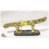 Image 1 : CARBED DOUBLE KNIFE WITH ORNATE STAND