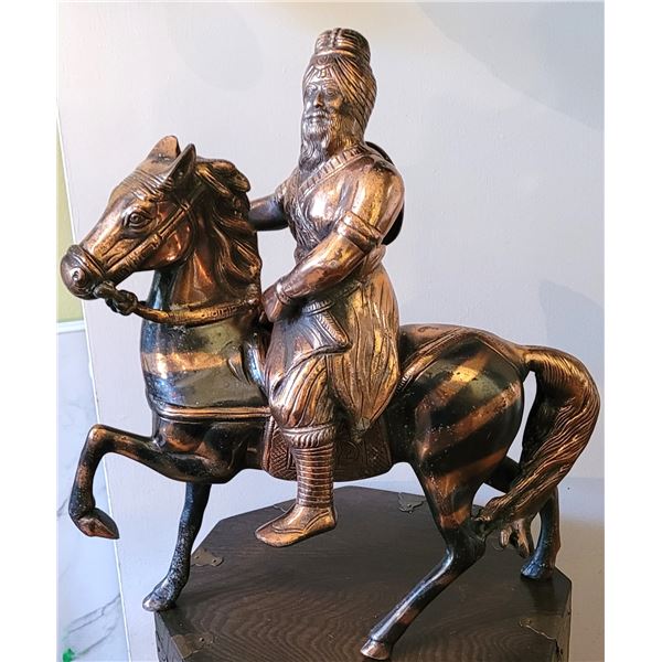 32)  BRONZE ANCIENT PERSIAN WARRIOR ON HIS HORSE,