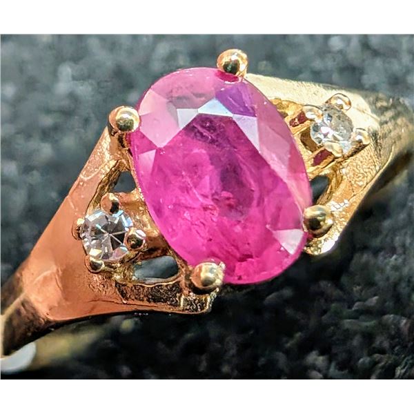 BZ1998-82A 10K 1.6G RUBY 0.76G DIAMOND 0.02CT RING