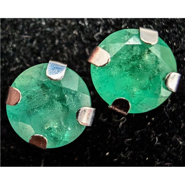 BZ1998-56A 14K 0.5G NATURAL EMERALD 0.9CT EARRINGS