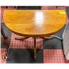 Image 2 : VINTAGE HALF MOON MAPLE SIDE TABLE 26" X 13" X 22"