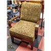 Image 1 : LIVING ROOM LOUNGING CHAIR