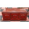 Image 2 : VINTAGE CANADIAN MADE CEDAR HOPE CHEST