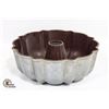 Image 1 : ANTIQUE BUNDT CAKE PAN ALUMINUM
