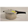 Image 1 : PRESTO LARGE PRESSURE COOKER