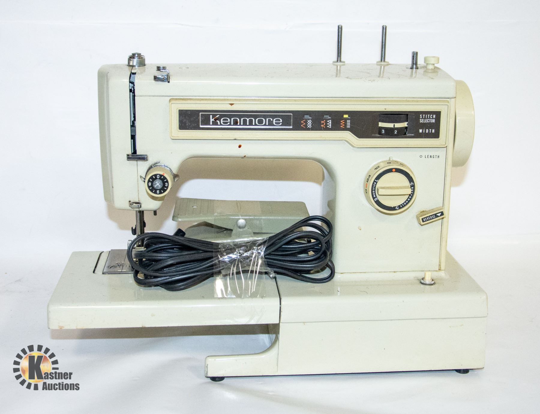 VINTAGE KENMORE SEWING MACHINE MODEL 13410