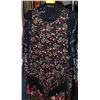 Image 1 : 3 NEW PIECES OF CLOTHING SIZE SMALL LADIES
