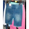 Image 1 : 3 NEW PIECES OF CLOTHING SIZE SMALL LADIES