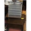 Image 1 : PAIR OF METAL ORGANIZERS