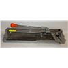 Image 1 : TILE CUTTER