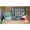 Image 1 : FLAT OF ASSORTED HOUSEWARES INCLUDING