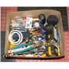 Image 1 : TOOLS ASSORTED BOX LOT
