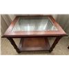 Image 1 : Vintage End Table 26x21x22 Wood & Glass
