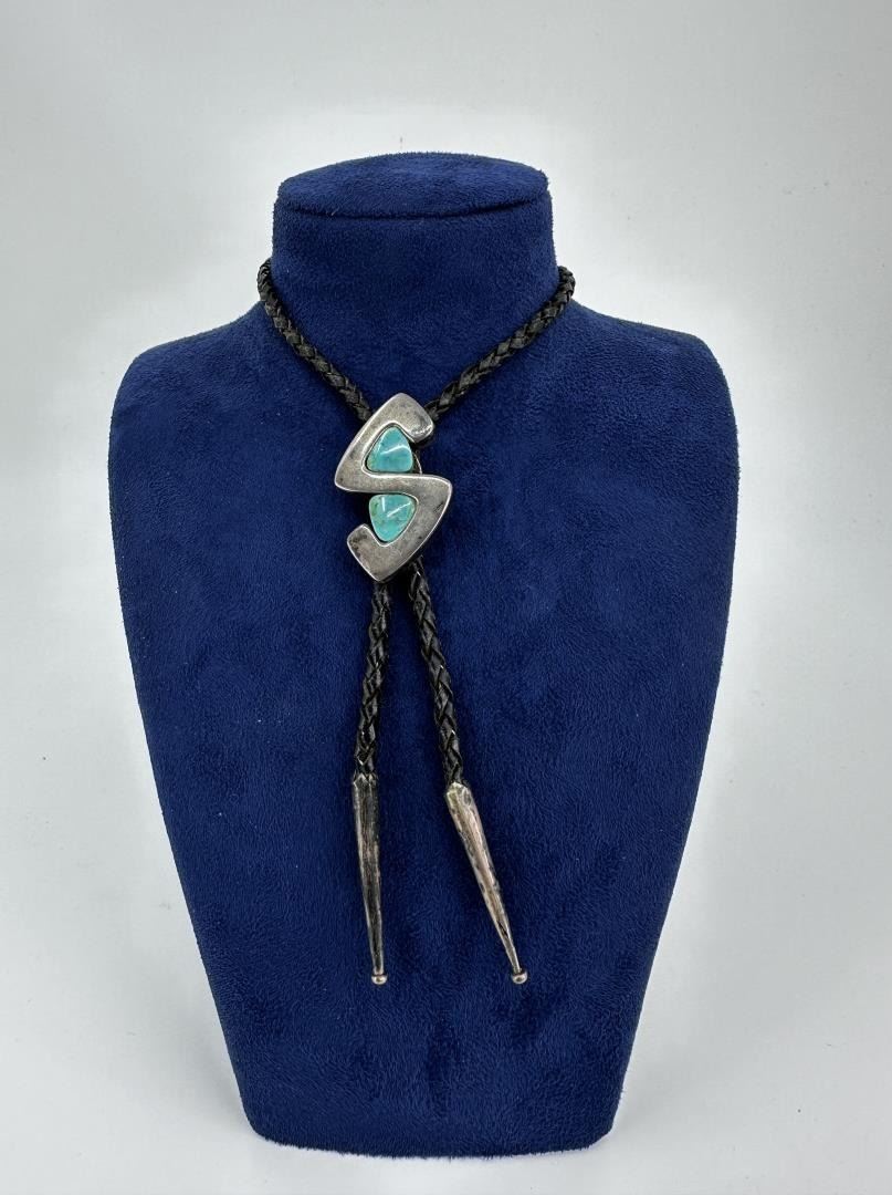 New! Silver Horseshoe Turquoise Bolo Tie – 36