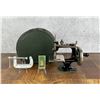 Image 1 : Antique Singer #20 Toy Sewing Machine