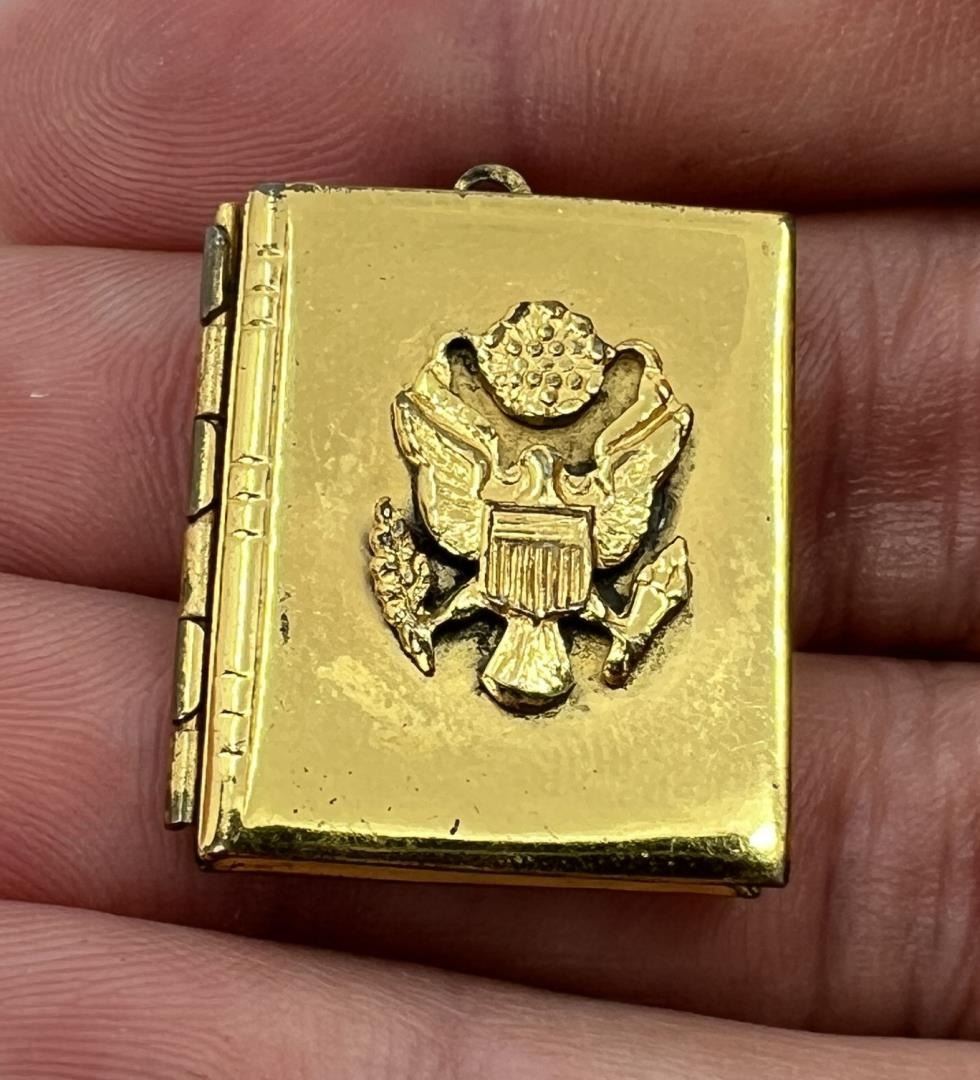 WW2 US Army Sweetheart Locket