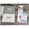 Image 6 : Nintendo Wii Video Game Console Bundle