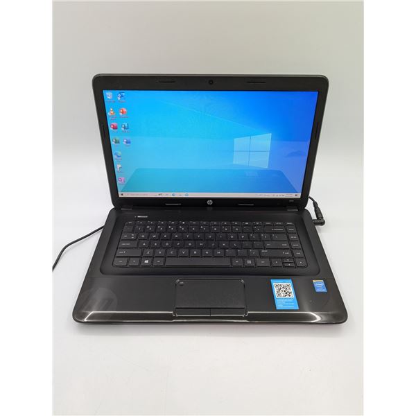 HP 2000-2d24DX Laptop - SKU 6049