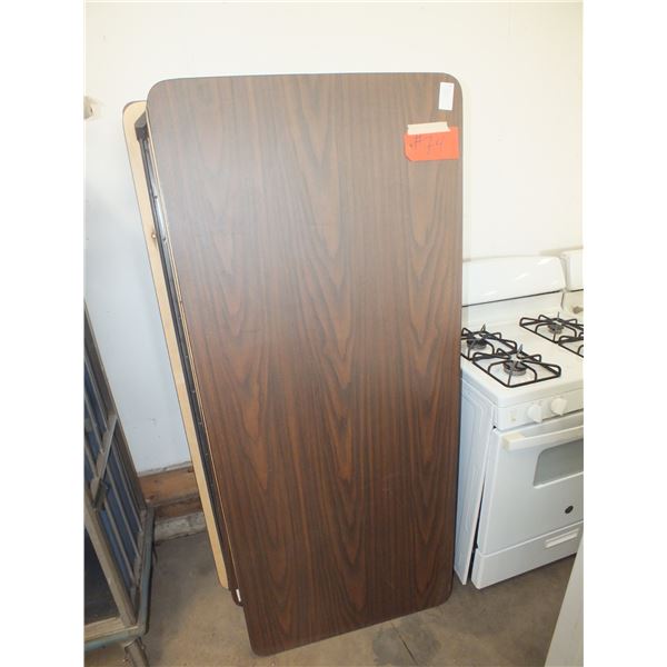 7 Wooden Folding Tables