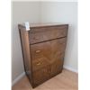 Image 1 : Vintage Dresser A
