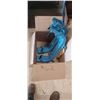 Image 1 : SAW HORSE BRACKETS