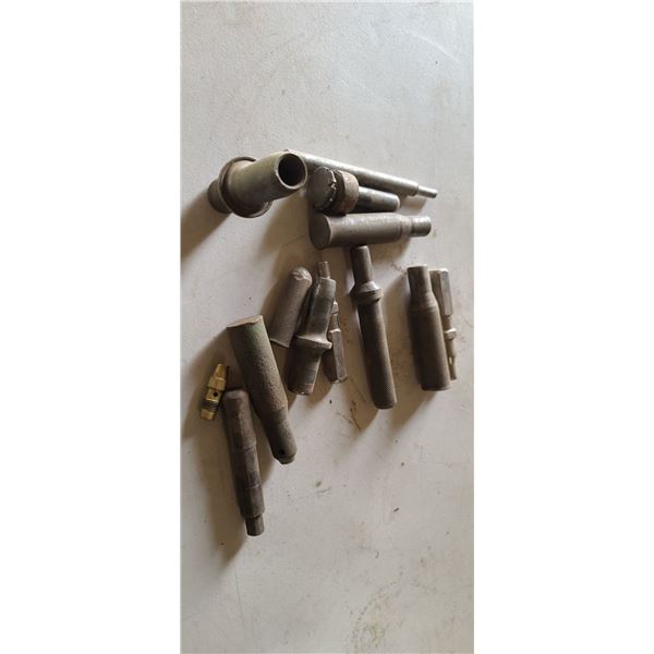 HOLE PUNCHES