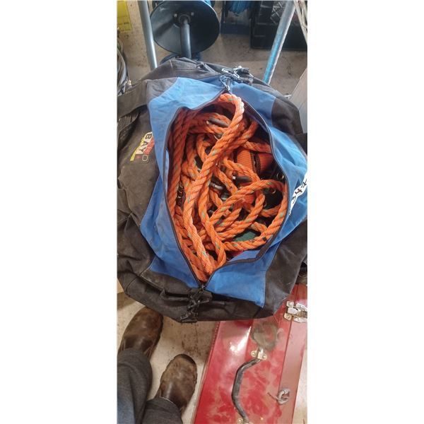 SAFETY HARNESS AND ORANGE SAFTEY ROPE  IN  DUFFEL BAG
