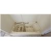 Image 3 : TUB AND SURROUND MARKED DAMAGED LOOKS MINOR REPAIRABLE