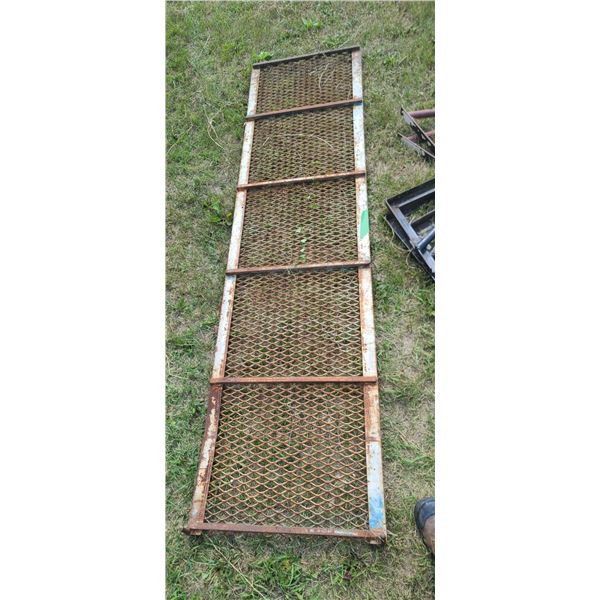 METAL FLOOR GRATE