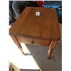Image 1 : Wood side table A