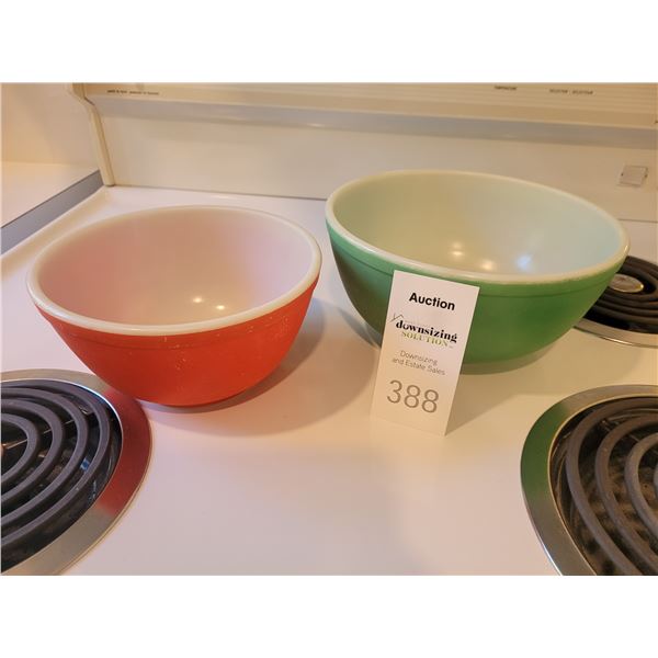 Vintage Pyrex Bowls A