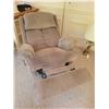 Image 4 : Rocker Recliner A