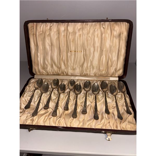 Boxed Antique Teaspoon Set