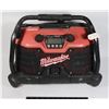 Image 1 : MILWAUKEE JOBSITE RADIO