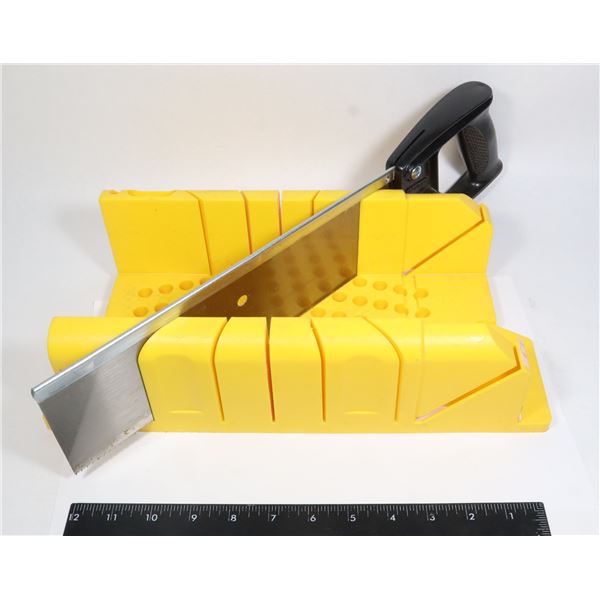 STANLEY MITER BOX WITH SAW
