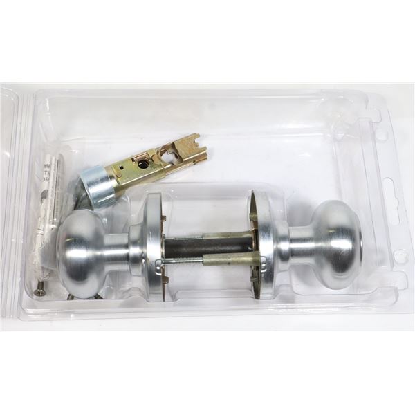 PASSAGEWAY DOOR HANDLE