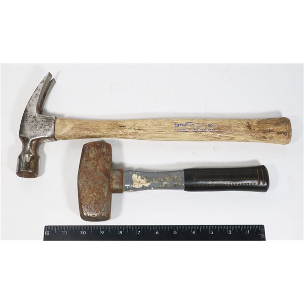 FLAT WITH FRAMING HAMMER AND MINI SLEDGE HAMMER