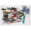Image 1 : LARGE FLAT OF MOSTLY SCREWDRIVERS