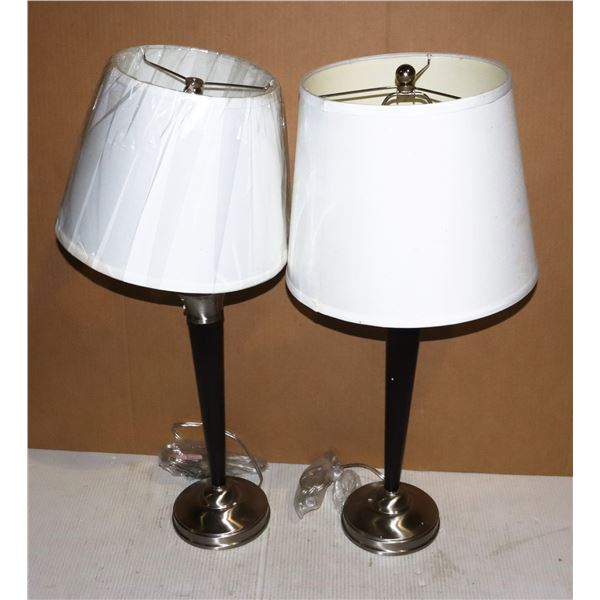 2 LAMPS WITH SHADES
