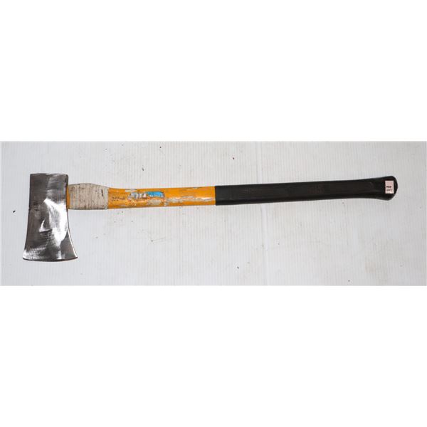 28" OVERALL LENGTH AXE